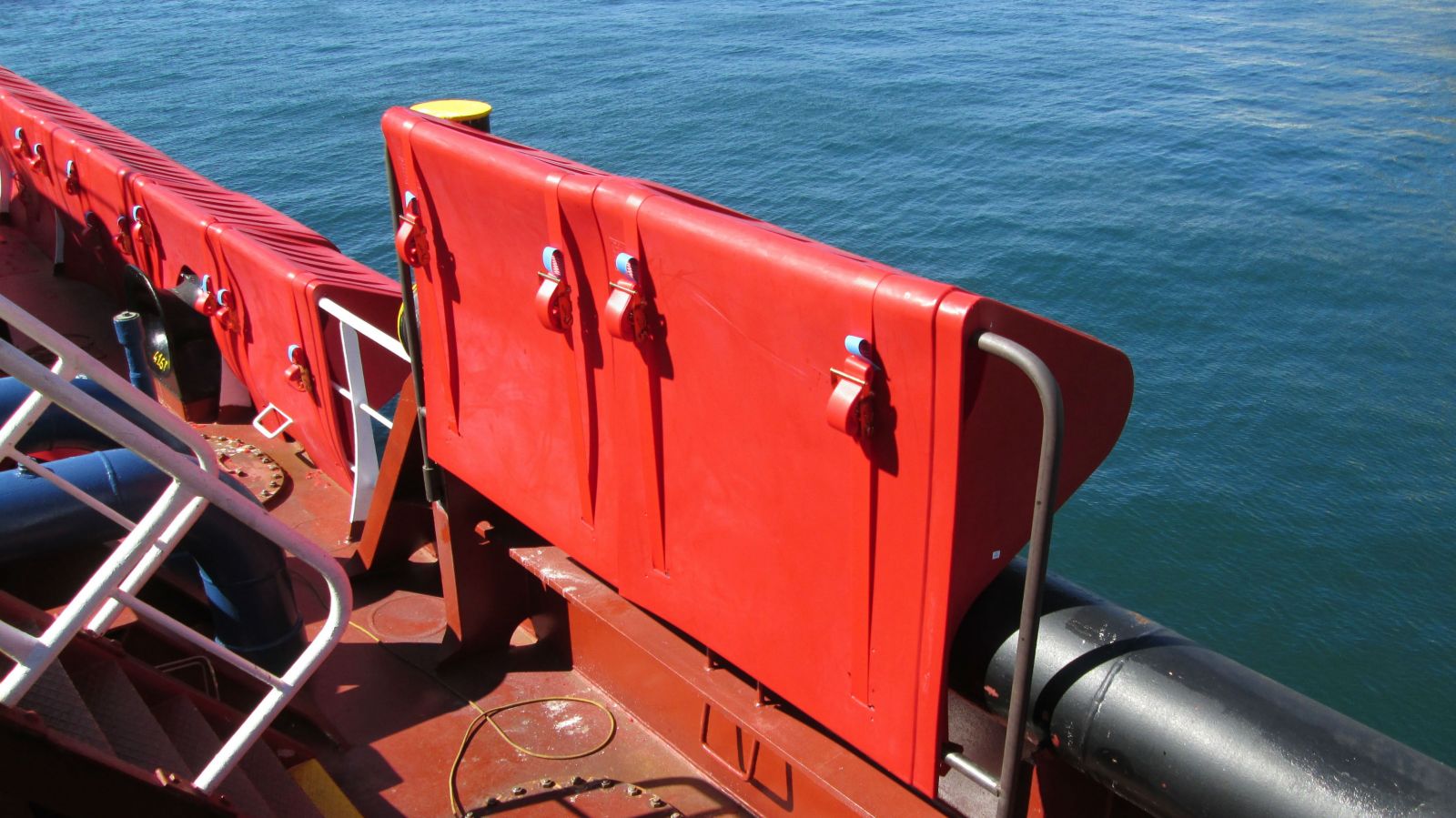 Plastic Razor Wire Alternative Saves Time